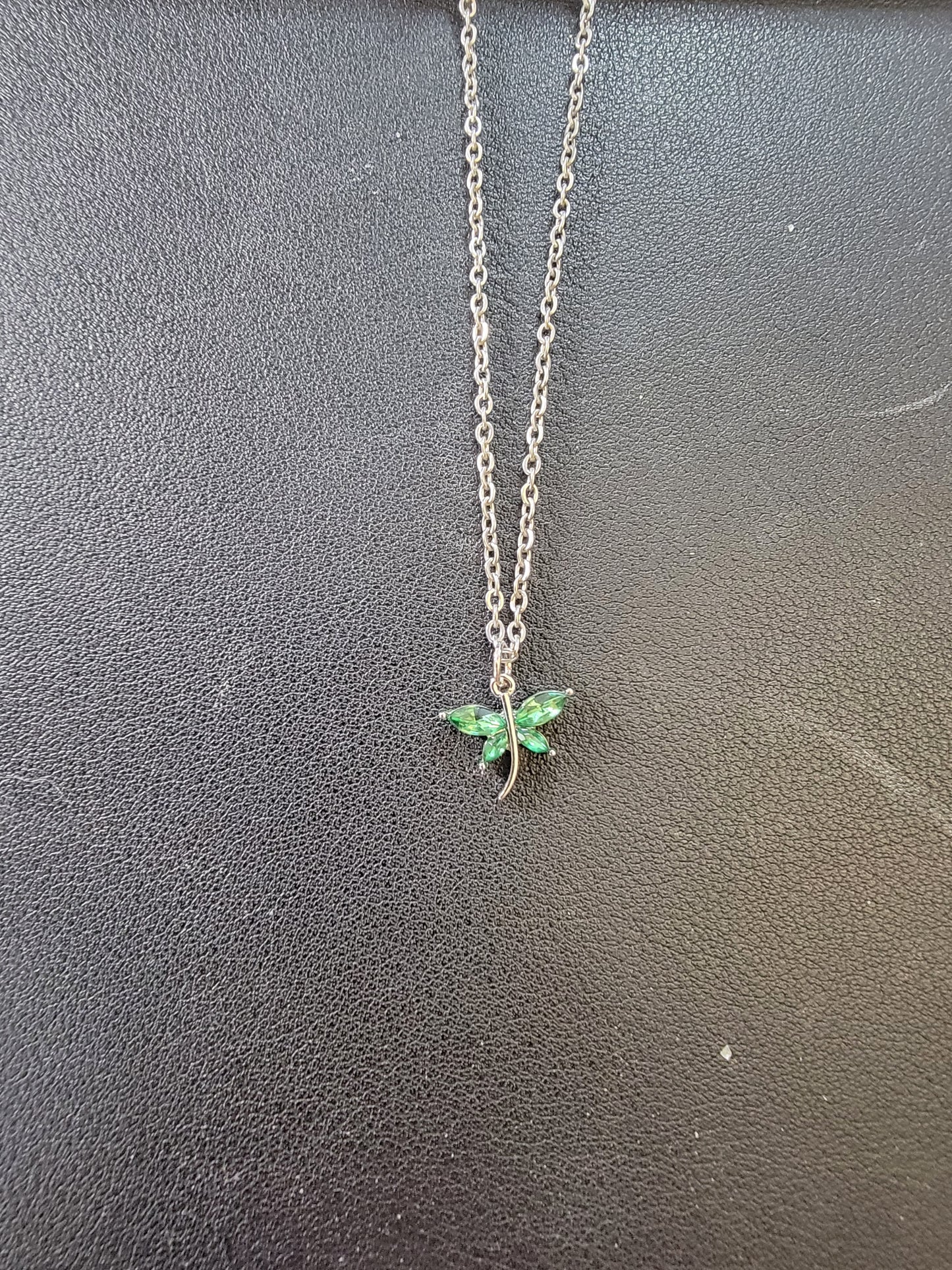 Dragonfly 18" Stainless Silver Necklace with Lobster Claw Clasp – Elegant & Timeless Jewelry Gift