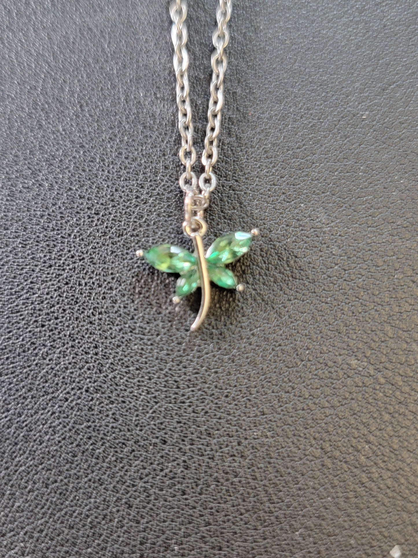 Dragonfly 18" Stainless Silver Necklace with Lobster Claw Clasp – Elegant & Timeless Jewelry Gift