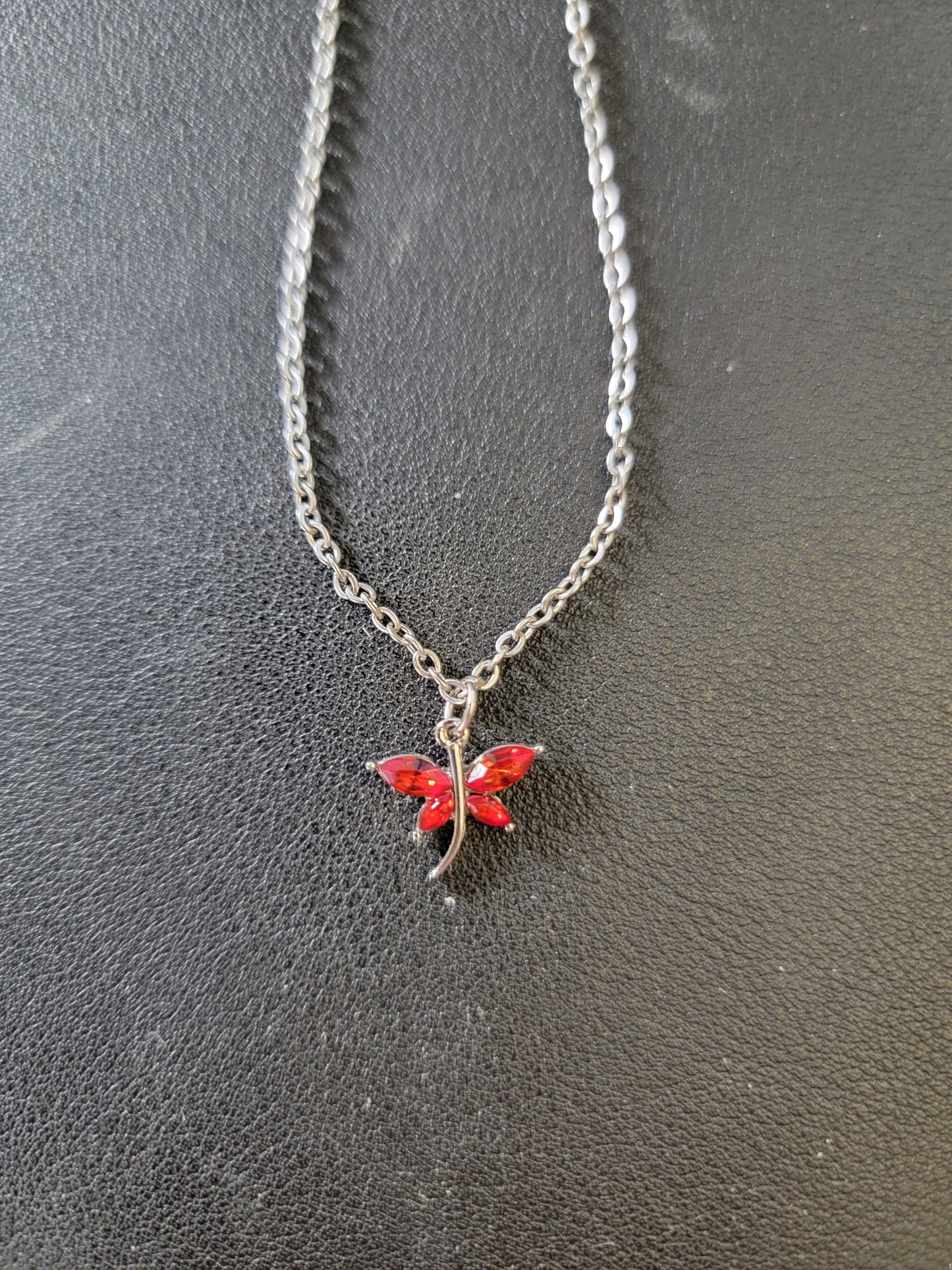 Dragonfly 18" Stainless Silver Necklace with Lobster Claw Clasp – Elegant & Timeless Jewelry Gift