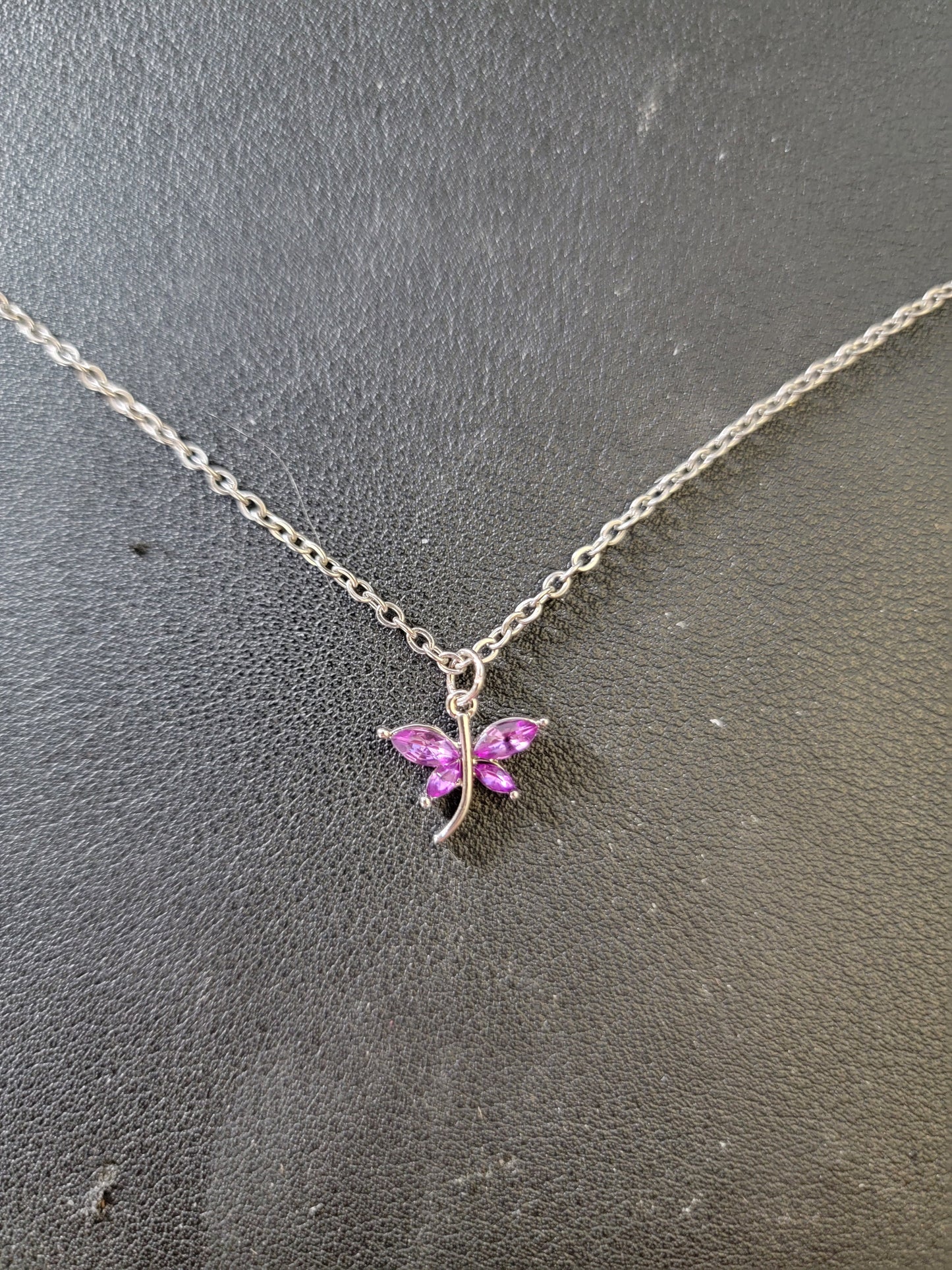 Dragonfly 18" Stainless Silver Necklace with Lobster Claw Clasp – Elegant & Timeless Jewelry Gift