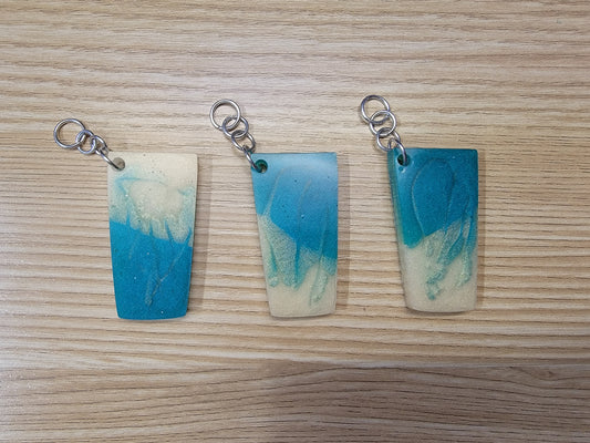 Multicolor Mini Tumbler key Chain Ocean Blue/White