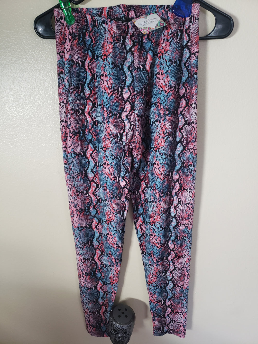 Snakeskin Multi Color Print Luxuriously Soft Leggings for Women (Size-One Size)